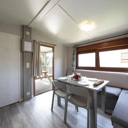 5 Pers Avec Terrasse - Api-1-52-1816 زومايا
