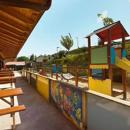 5 Pers Avec Terrasse - Api-1-52-1816 زومايا